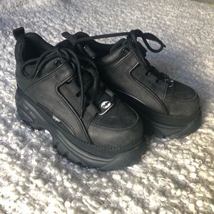 Buffalo London Classic Low Black Chunky Sneakers